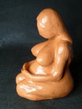 Petite femme enceinte - Le 3D terre